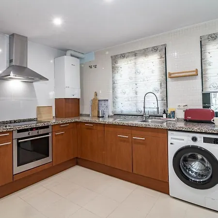 Hp1c.25 - Family-friendly And Well Connected Apartment Marbella