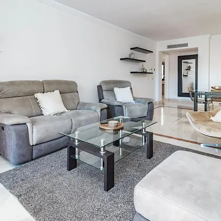 Hp1c.25 - Family-friendly And Well Connected Apartment Marbella