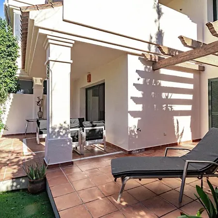 Hp1c.25 - Family-friendly And Well Connected Apartment Marbella